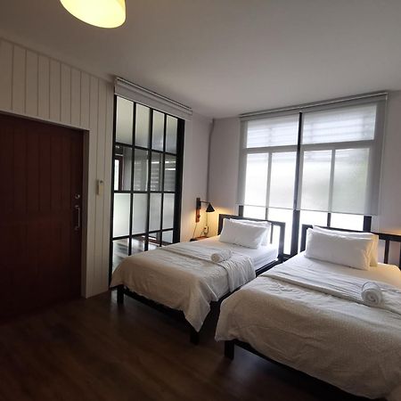 バンコク都 Liaw Base Houseホステル エクステリア 写真