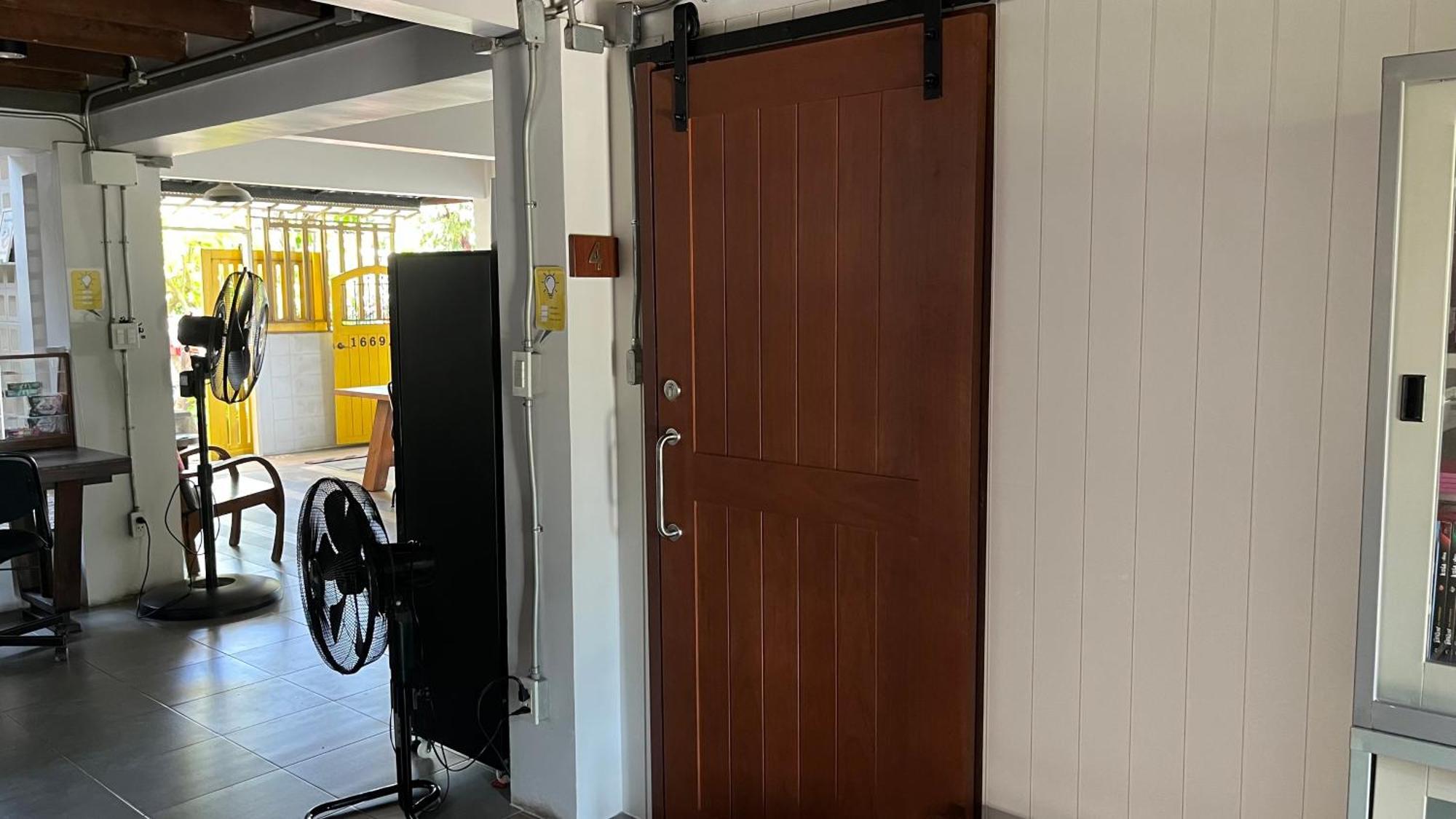 バンコク都 Liaw Base Houseホステル エクステリア 写真